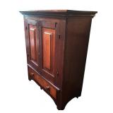 BR - Vintage Wooden Cabinet with Double Doors and Drawer