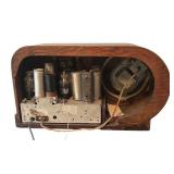 BR - .Â Vintage Philco "The Big Bullet" Tabletop Radio