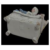 MB - Antique Porcelain Fairing Box