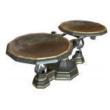 FR - Vintage Cast Iron Balance Scale with Weights