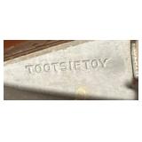 FR - Set of 5 Vintage Tootsie Toy Cast Metal Toy Ships