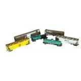 FR - Set of 6 Vintage Model Train Cars Mixed Freight Styles