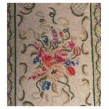 FR - Vintage Floral Rug with Scalloped Edge
