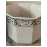 LR - Set of 3 Decorative Ceramic Vases / Planters Assorted Styles