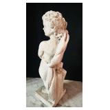 LR - 18 Inch Classical Cherub Garden Statue