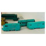 LR - Lot of 7 Vintage Midgetoy Cast Metal Train Cars Assorted Colors