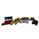 LR - Collection of 8 HO Scale Model Train Freight Cars