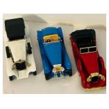 LR - Set of 6 Die-Cast Vintage Model Cars Including Waring