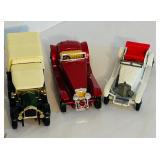 LR - Set of 6 Die-Cast Vintage Model Cars Including Waring