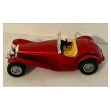 LR - Set of 6 Die-Cast Vintage Model Cars Including Waring