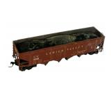 DR - Set of 8 HO Scale Model Train Freight Cars Assorted Road Names