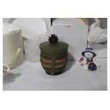 Porcelain Collectibles and Decor Assortment Including Snowbunni Figurine