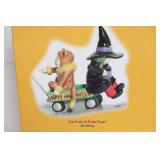 Department 56 Halloween 1031 Trick-Or-Treat Drive Gift Set with Accessories