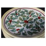 Set of 4 Longaberger Pottery American Holly Lunch Plates with Boxes