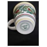 Set of 4 Longaberger Holly Holiday Mugs with Matching Lids