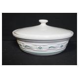 Longaberger Pottery Lot: 2 Lidded Casserole Dishes and Leaf-Shaped Bowl
