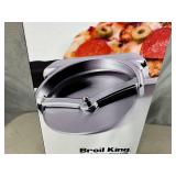 New Broil King Deluxe Pizza Cutter