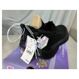 New Skechers Memory Foam Shoes - Size 5.5