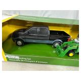 New John Deere Animal Hauling Set