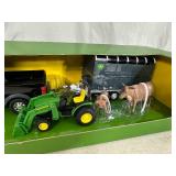 New John Deere Animal Hauling Set