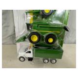 New John Deere 4 Pc Tractor Farming Gift Set