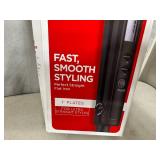 New Revlon Perfect Straight Flat Iron for Hair