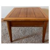 Vintage Lane Coffee Table with 4-Plank Top & Tapered Legs