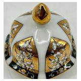 Mino Dynasty Japanese Porcelain Vase and Lidded Ginger Jar Set with Gold Bird Motif