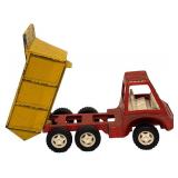 UL - Lot of 4 Vintage Die-Cast Trucks and 1932 Montgomery Ward Bank Car