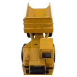 UL - Lot of 4 Vintage Die-Cast Trucks and 1932 Montgomery Ward Bank Car