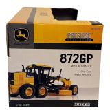 UL - John Deere 872GP Motor Grader 1/50 Die-Cast Replica by Ertl Prestige Collection