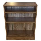 UL - Vintage Wood Grain Bookshelf with Three Shelves