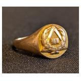 K - 10k Gold Academic Laurel Ring Size 7