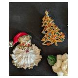 K - Collection of 13 Vintage Brooches with Holiday, Floral, and Animal Themes