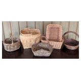ML - Set of 5 Woven Baskets with Handles and Varied Designs