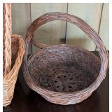ML - Set of 5 Woven Baskets with Handles and Varied Designs