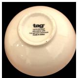 FR - Collection of Decorative Ceramics and Frosted Glass Accents