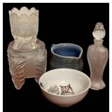 FR - Collection of Decorative Ceramics and Frosted Glass Accents