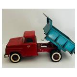 FR - Vintage Tonka Pressed Steel Dump Truck