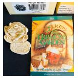 K - Harmony Kingdom Frog Lapel Pin & Lord Byron