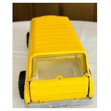 FR - Vintage Tonka Yellow Jeep Wagoneer Pressed Steel Toy Truck
