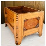 FR - Antique Wooden Storage Box with Decorative Carved Sides