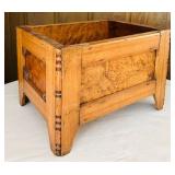 FR - Antique Wooden Storage Box with Decorative Carved Sides