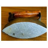 FR - Set of 3 Antique Cast Iron Irons and Trivet