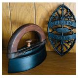FR - Set of 3 Antique Cast Iron Irons and Trivet