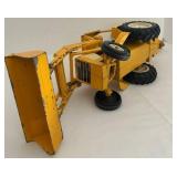 FR - Vintage International Yellow Toy Backhoe Loader 8 Inch