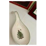 FR - Spode Christmas Tree Square Baker, Spoon Rest, and Trivet Set