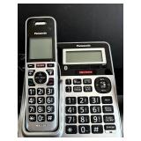 FR - Panasonic KX-TGF970 Cordless Phone System with 4 Handsets and Base