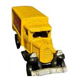 FR - Vintage Die-Cast Coca-Cola Delivery Truck Collectible