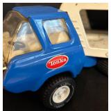FR - Vintage Tonka Car Carrier Hauler Blue and White Pressed Steel